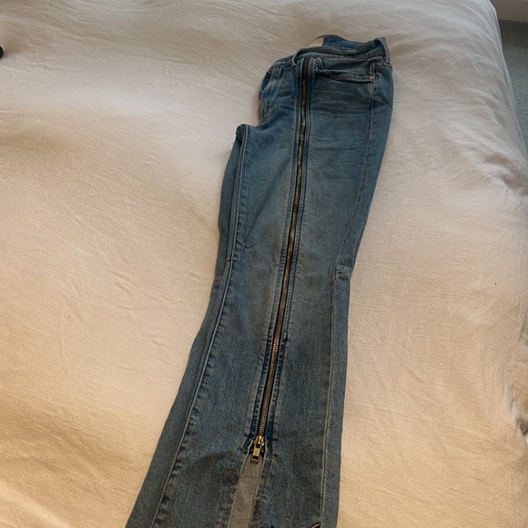 Mother High Waisted Rascal Zip Step Fray Jeans - Picture 4 of 5